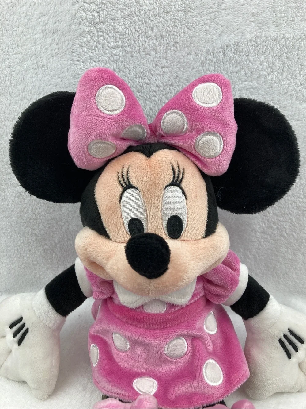 Disney Store Authentic Minnie Mouse Plush Stuffed Animal Toy 14” Pink